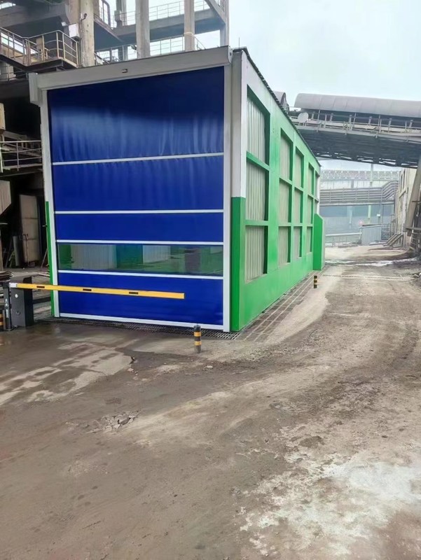 इलेक्ट्रिक बस वाशिंग मशीन वाशिंग समय के साथ 3-5min/कार असीमित अधिकतम वाशिंग लंबाई